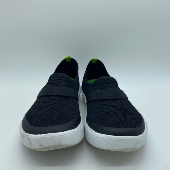 Oofos Women's size 7 OOMG EEZEE Black and White Slip On Sneakers Comfort Recover - Picture 2 of 8